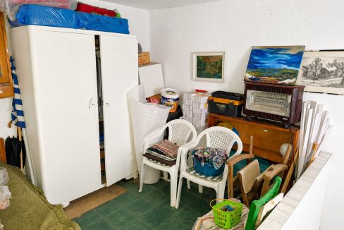 Upper floor - storage