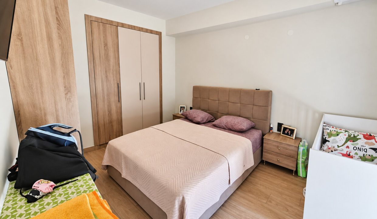 First floor - master bedroom
