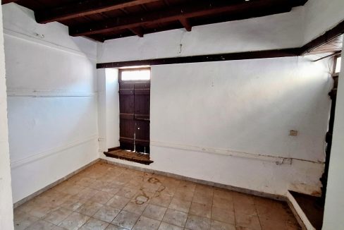 Front building - ground floor - shop 2