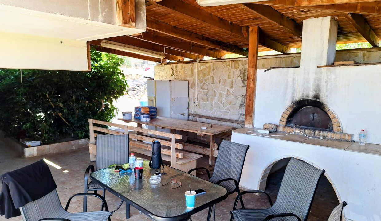 Level 1 - BBQ area