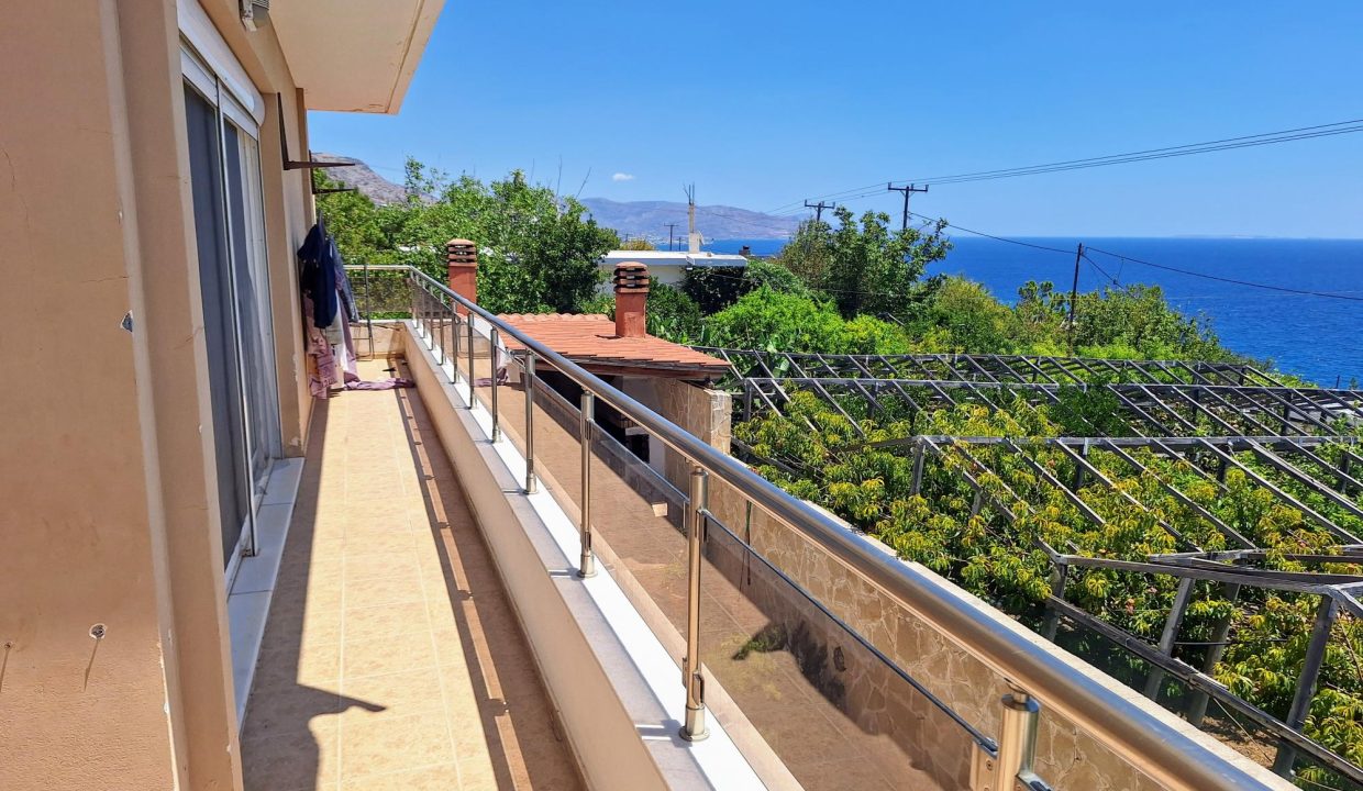 Level 2 - veranda/balcony