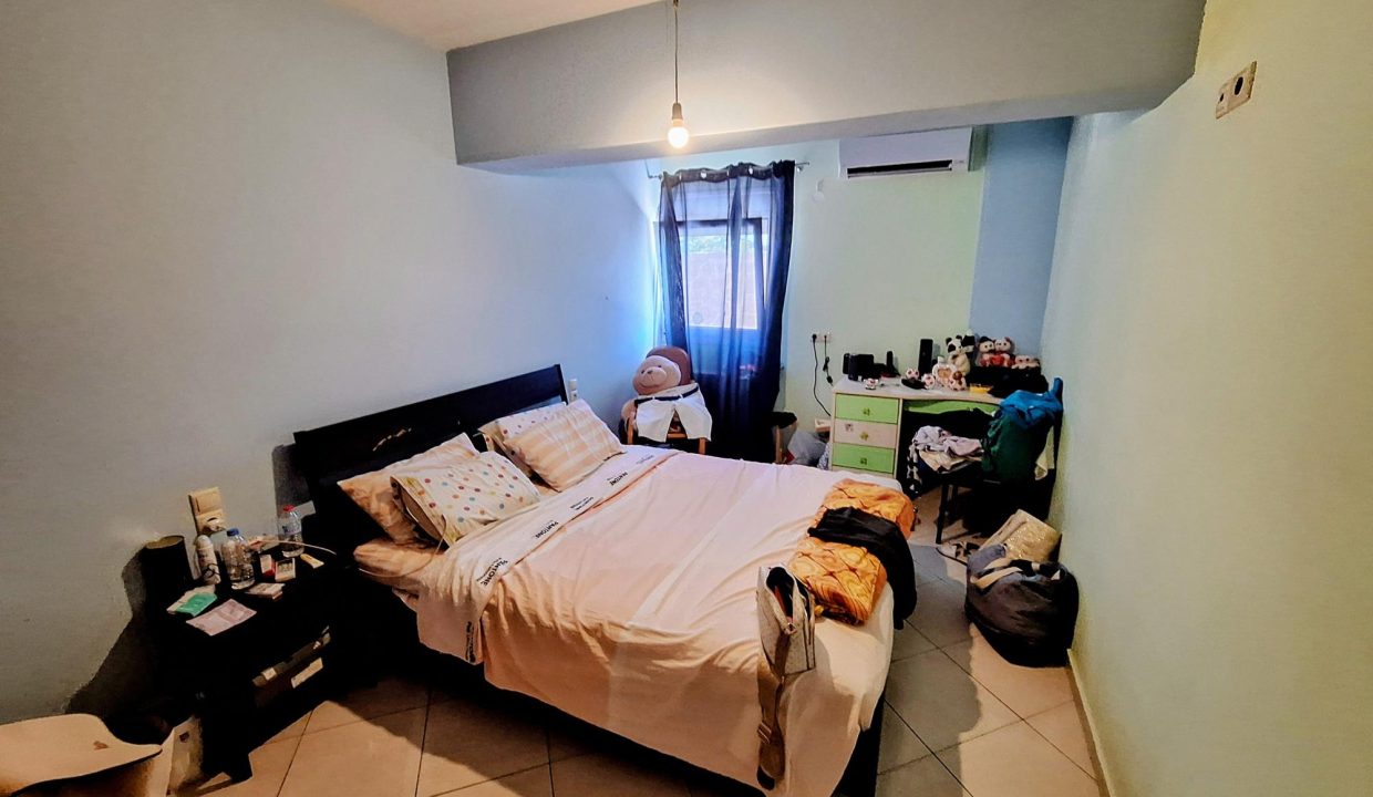 Level 1 - bedroom 1