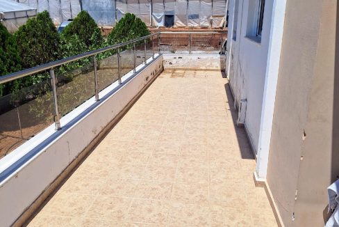 Level 2 - veranda/balcony (side)