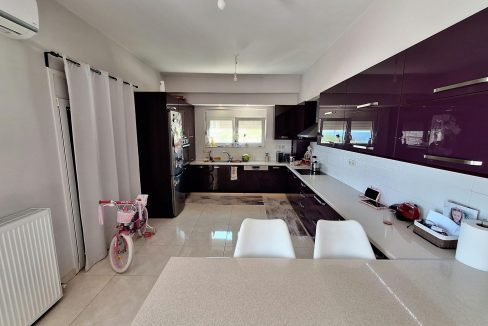 Level 3 - open-plan kitchen, dining and living area