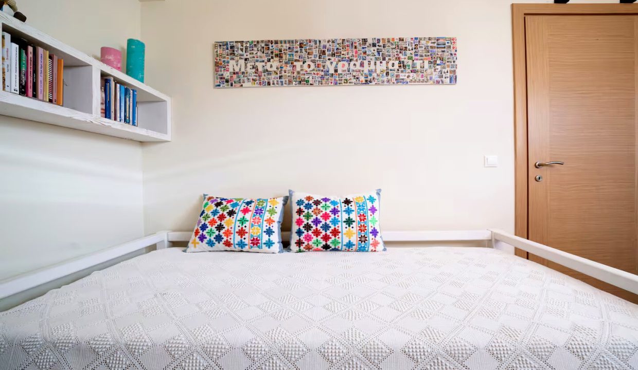 Lower ground floor - bedroom 1