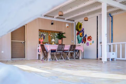 Outdoor dining area