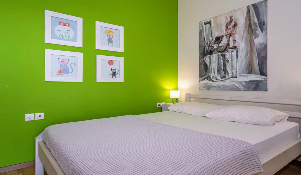 Lower ground floor - bedroom 2