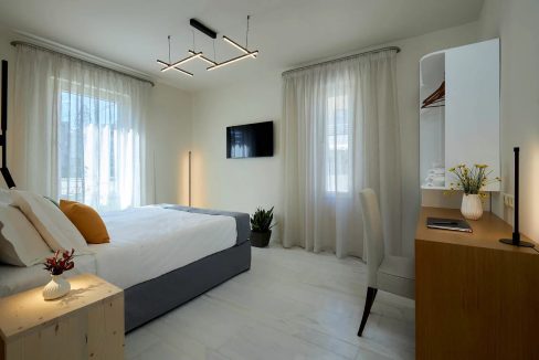 HKH-H1 Rocks suite (1)