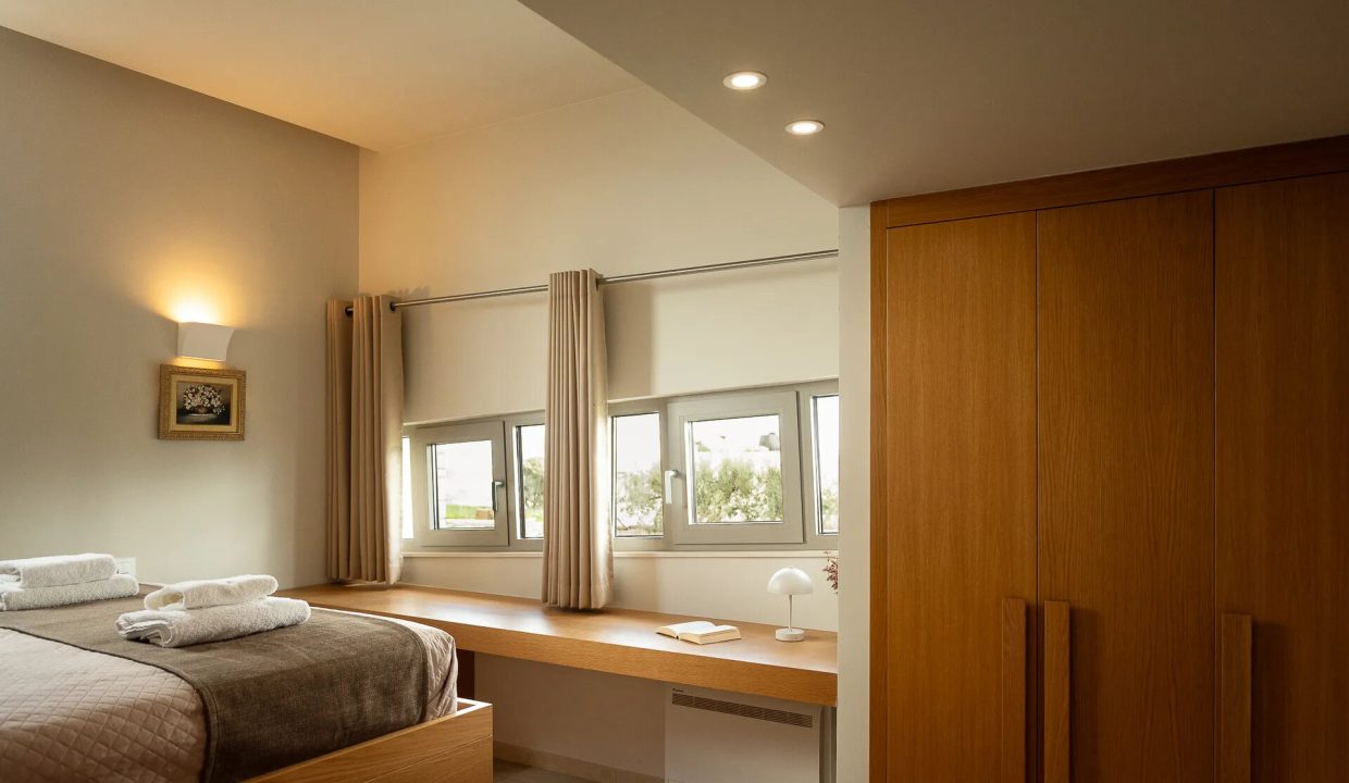 HA-H1 1st floor, bedroom 1 (2)
