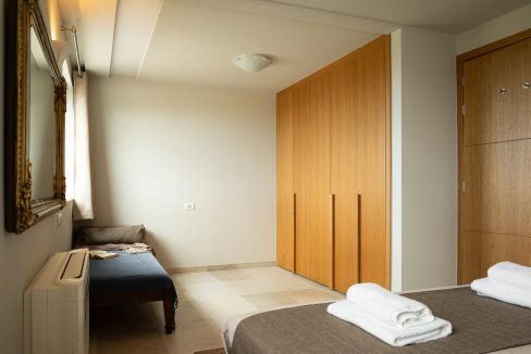 HA-H1 1st floor, bedroom 2 (2)