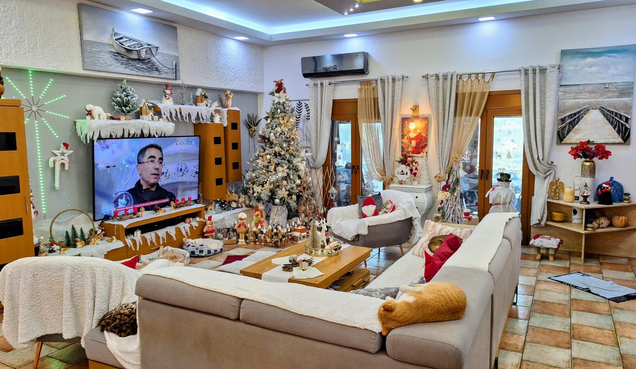Main house - upper ground floor apartment