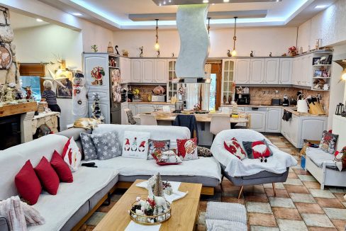 Main house - upper ground floor apartment