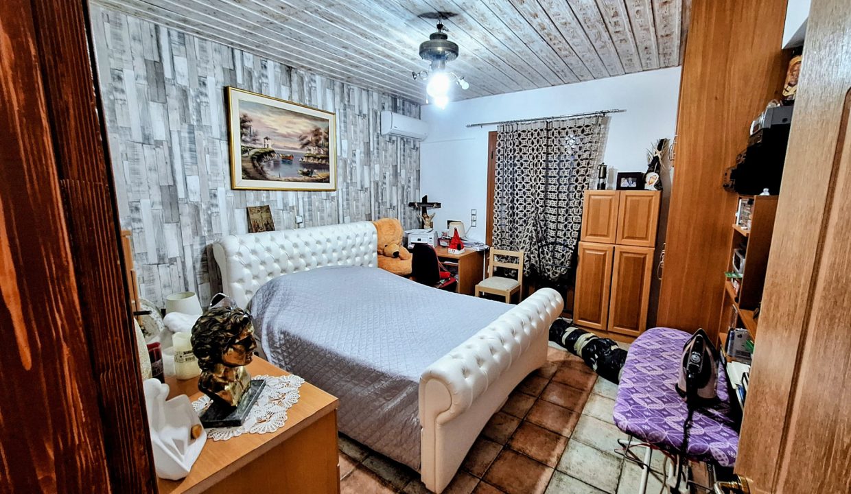 Main house - upper ground floor apartment