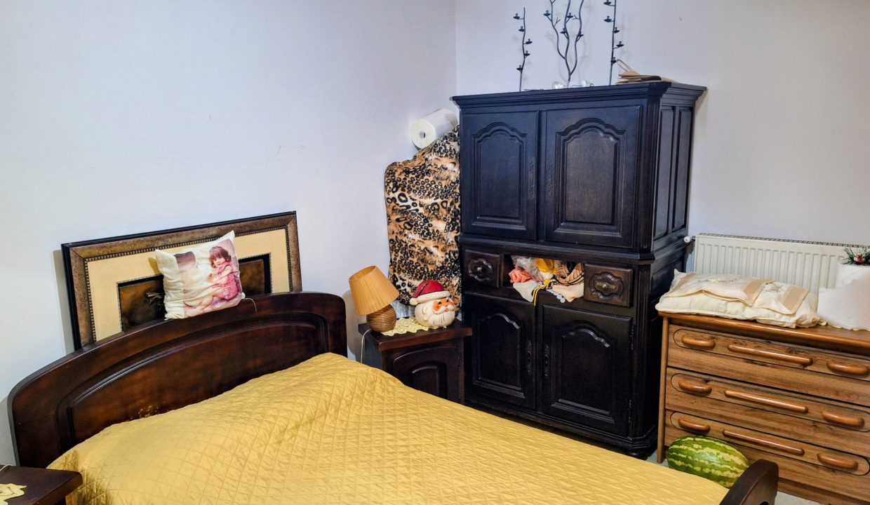 Main house - upper ground floor apartment