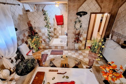 Main house - upper ground floor apartment