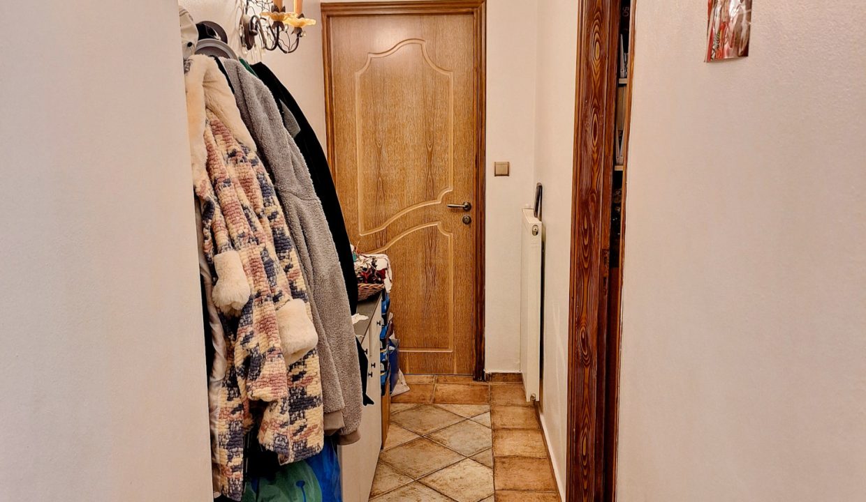 Main house - upper ground floor apartment