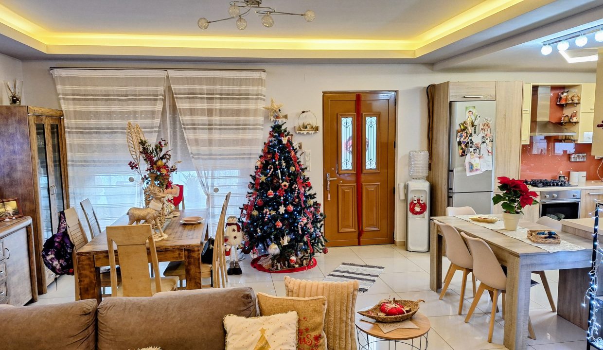 Main house - first floor apartment