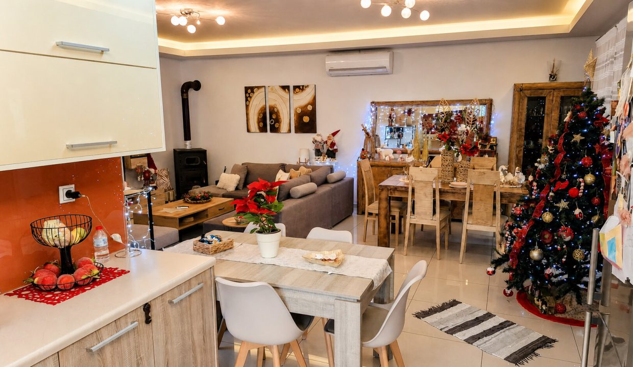 Main house - first floor apartment