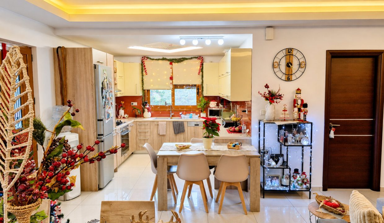 Main house - first floor apartment
