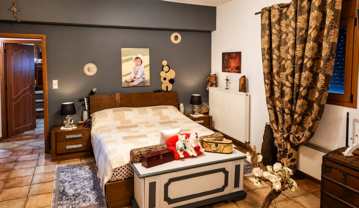 Main house - upper ground floor apartment