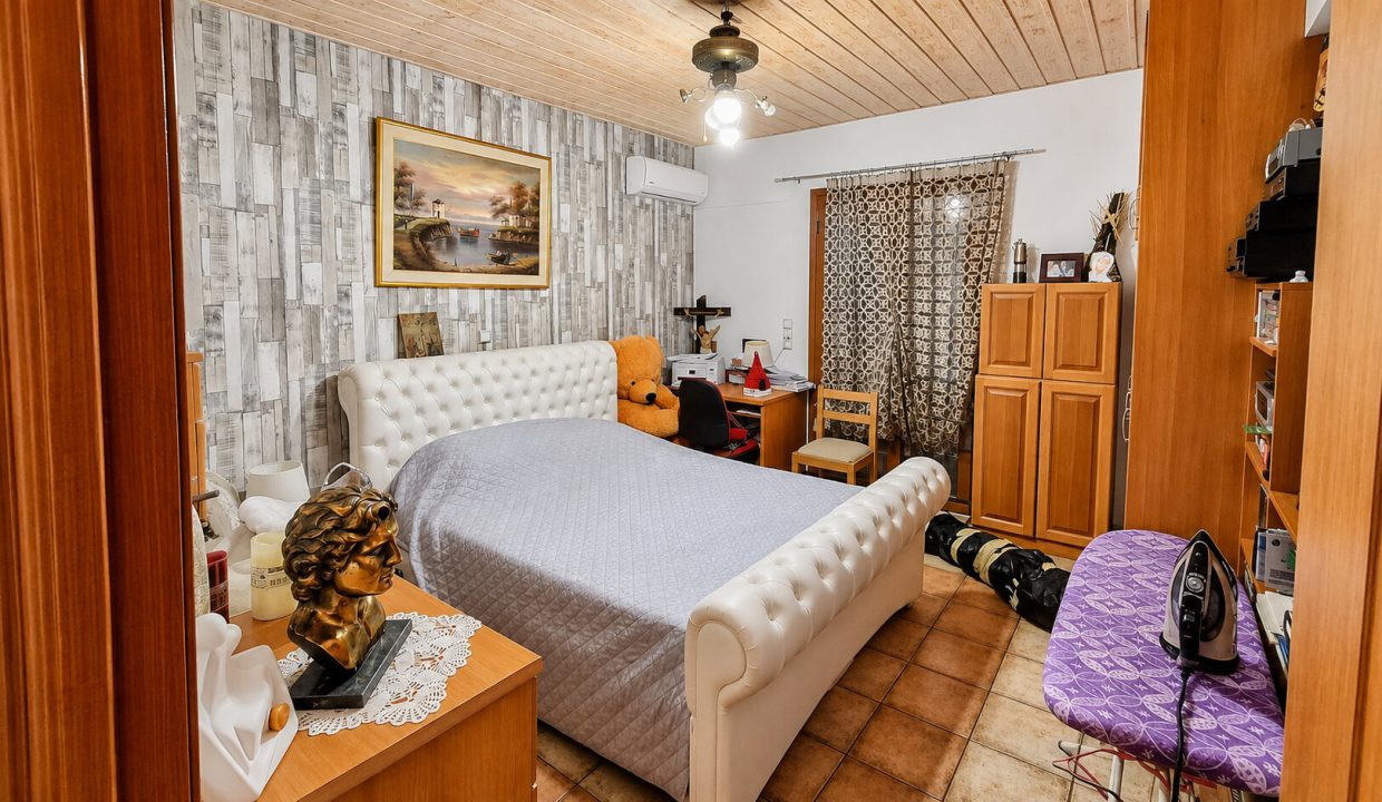 Main house - upper ground floor apartment