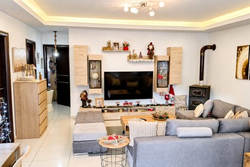 Main house - first floor apartment