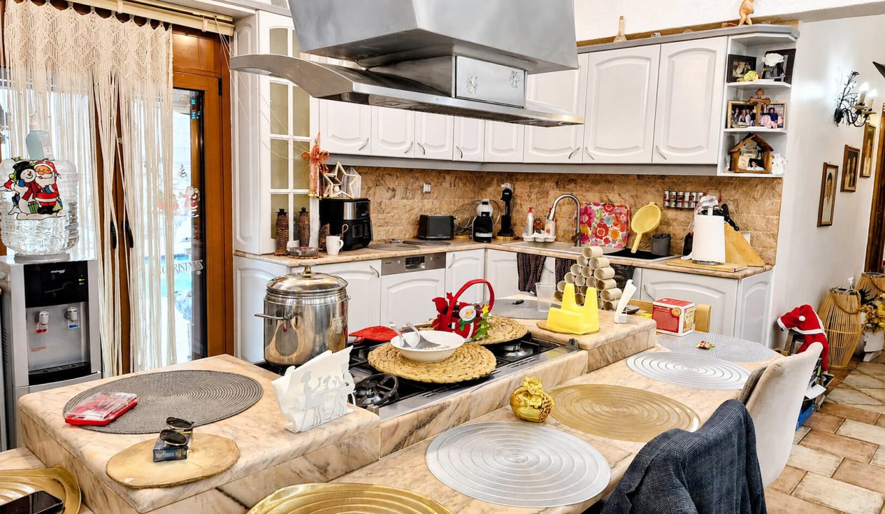 Main house - upper ground floor apartment