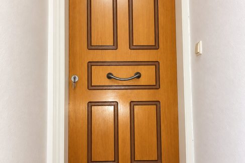 1st floor - entrance door