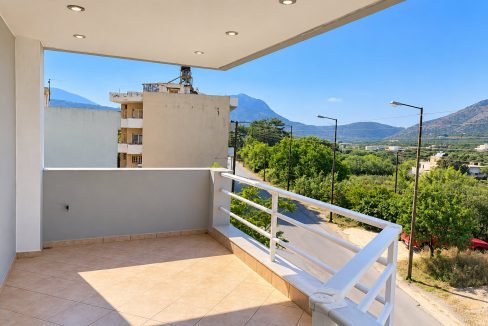 2nd floor - front balcony