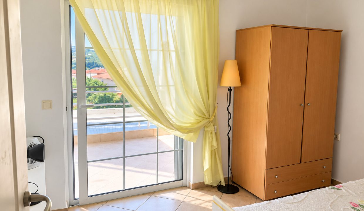 2nd floor - bedroom 2