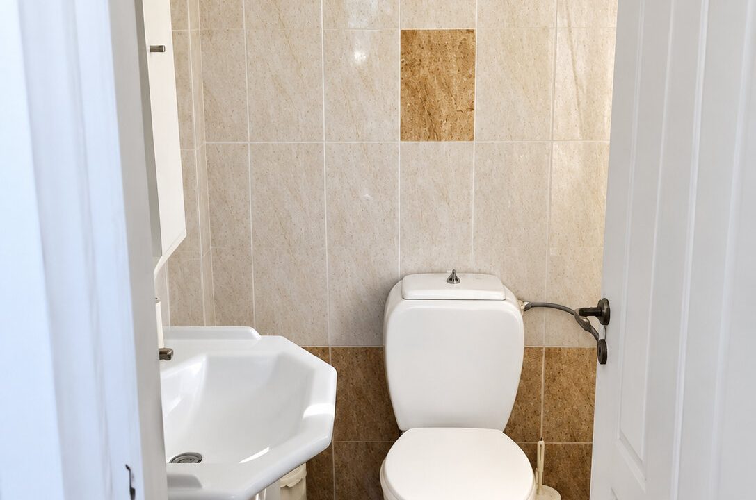Top floor - bathroom